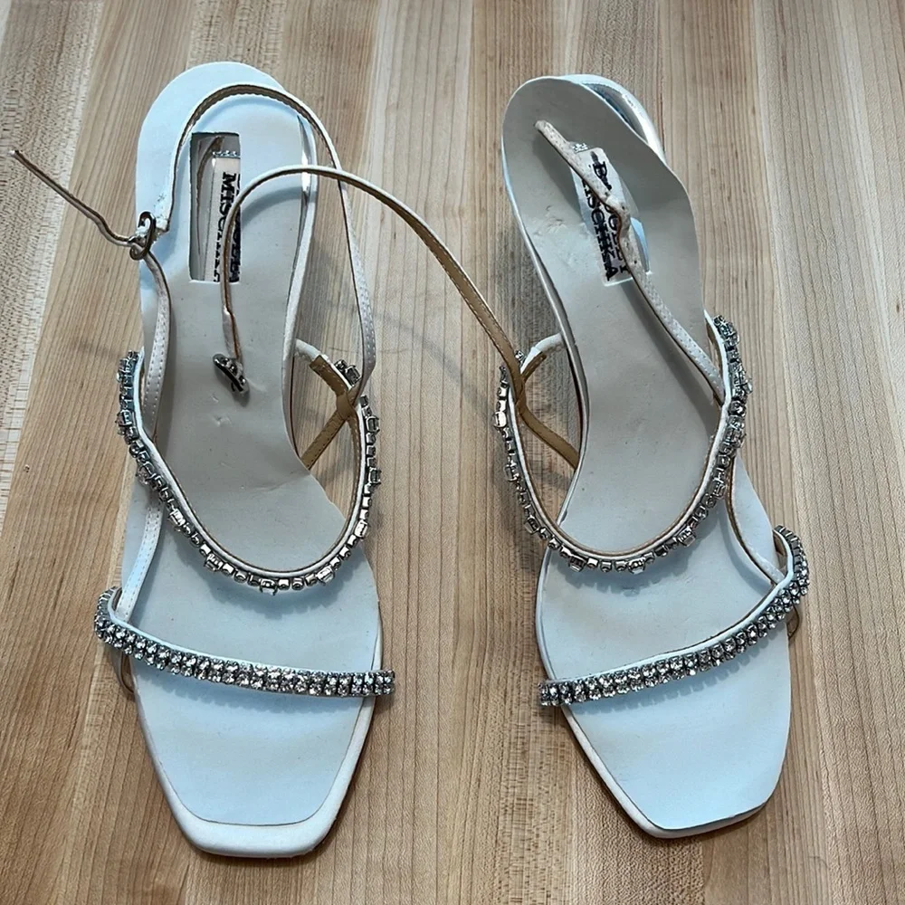 New Badgley Mischka Zane Strappy Satin Sandal Heels size 10 Bridal